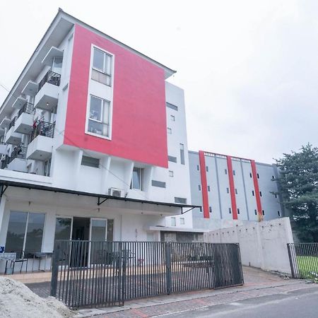 Mroom Residence Near Umn Gading Serpong Redpartner Cicayur Exteriör bild