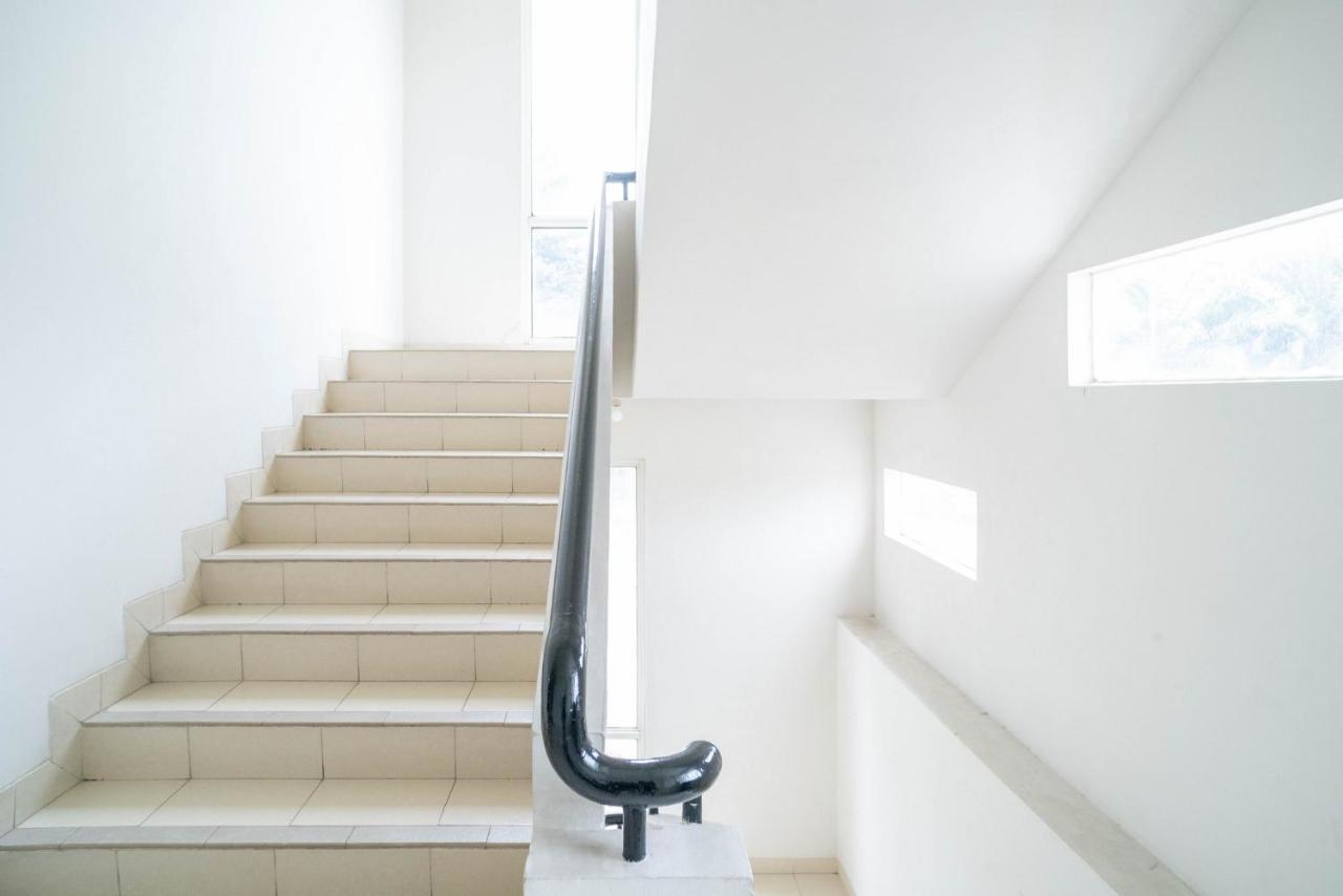 Mroom Residence Near Umn Gading Serpong Redpartner Cicayur Exteriör bild